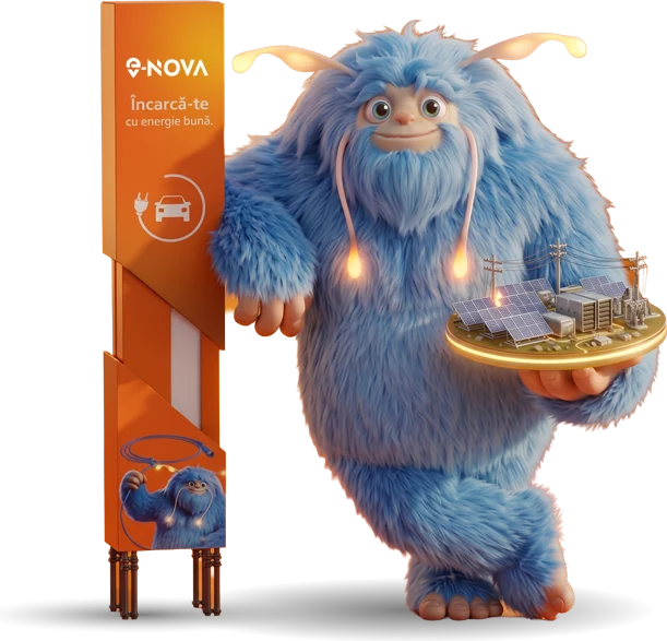 Mascota Novu lângă o stație EV-NOVA, ținând o machetă de parc energetic